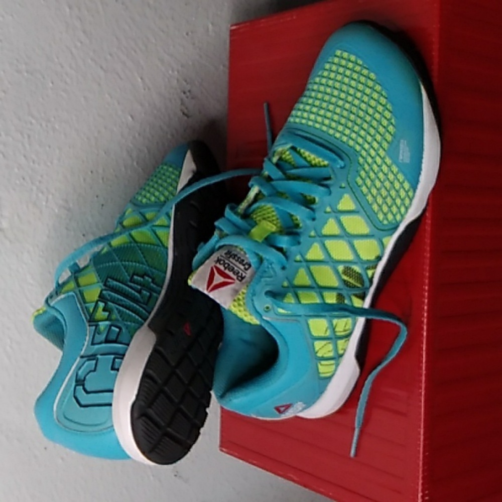 Reebok CrossFit Nano 4.0 Boy Shoes Size 4.5 Kid Sneakers